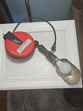 Vintage Sears Craftsman Retractable Shop Light
